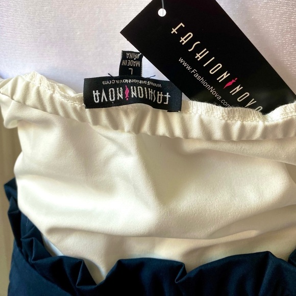 Fashion Nova Pearl Accented Halter Top Jumpsuit Navy and Off White Size L - Picture 5 of 10